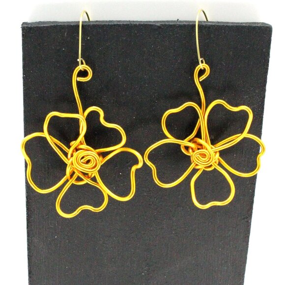 Bold Free Form Gold Wire Flower EarringsHandmade in Canada - Picture 5 of 7